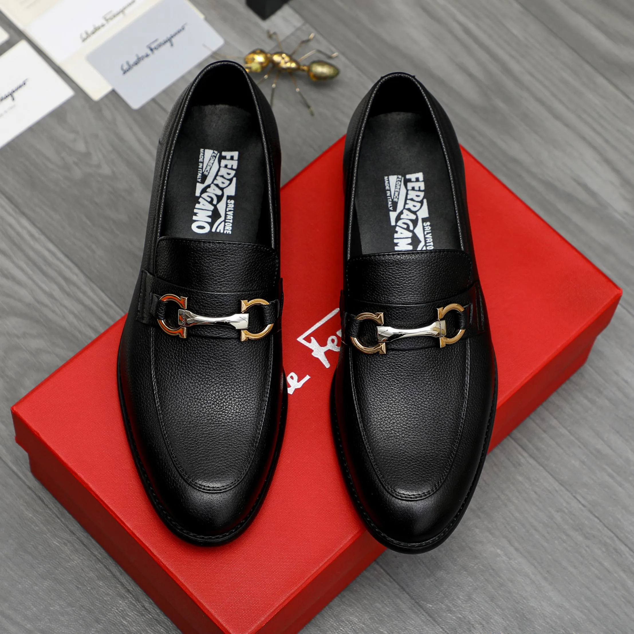 Men's shoes 💰420 Product trademark: Ferragamo " Ferragamo ] Business slip-on leather shoes Regular size: 39-45 (38.46 custom-made, non-refundable) Product materials: Selected small pebbled cowhide upper, sheepskin lining, original rubber outsole
